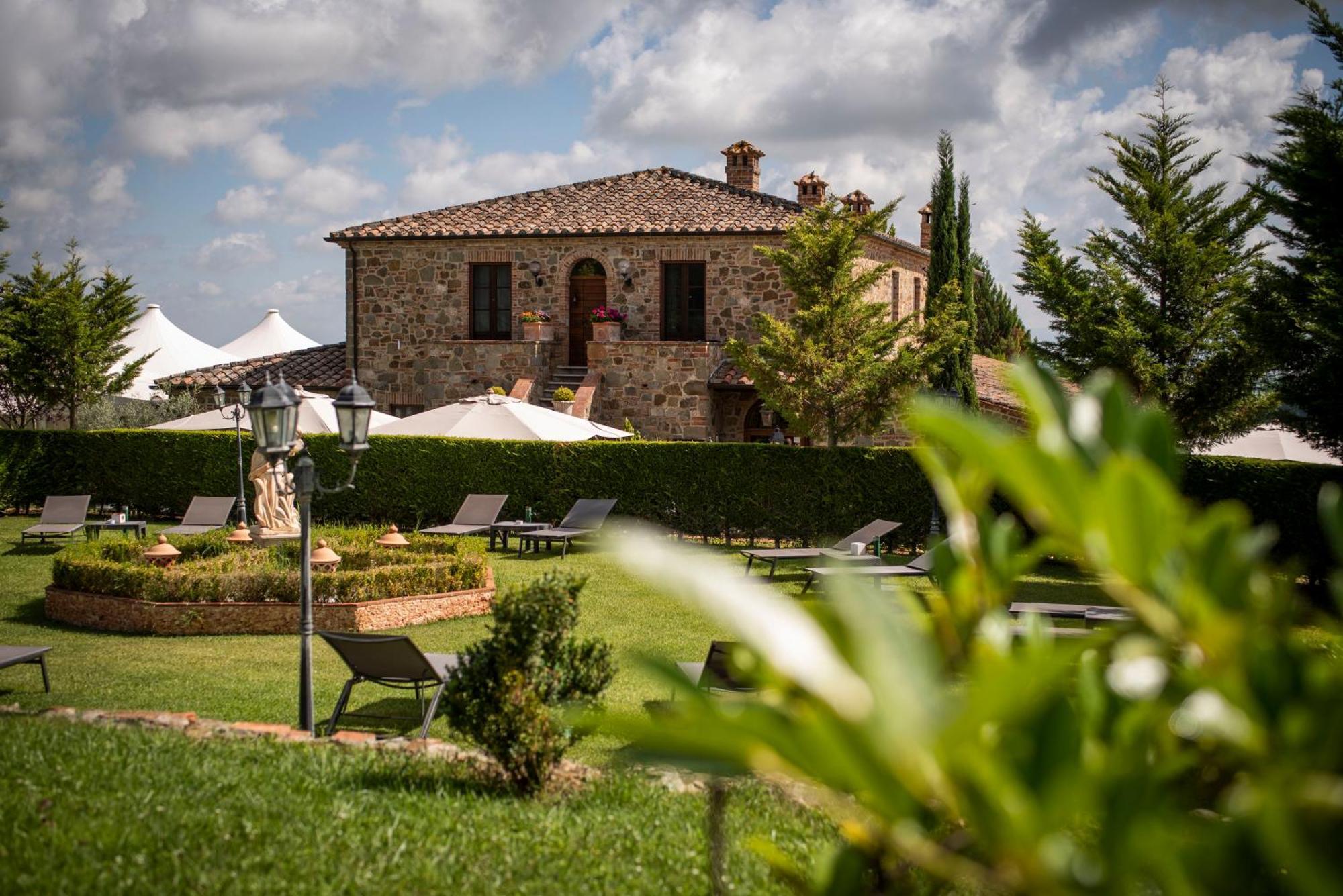 Poggio Paradiso Resort & Spa Montefollonico Luaran gambar