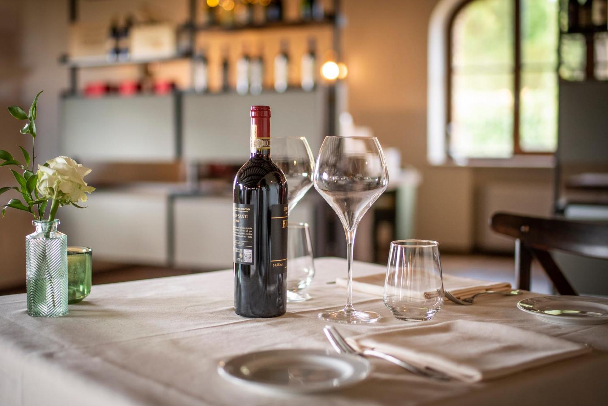 Poggio Paradiso Resort & Spa Montefollonico Luaran gambar