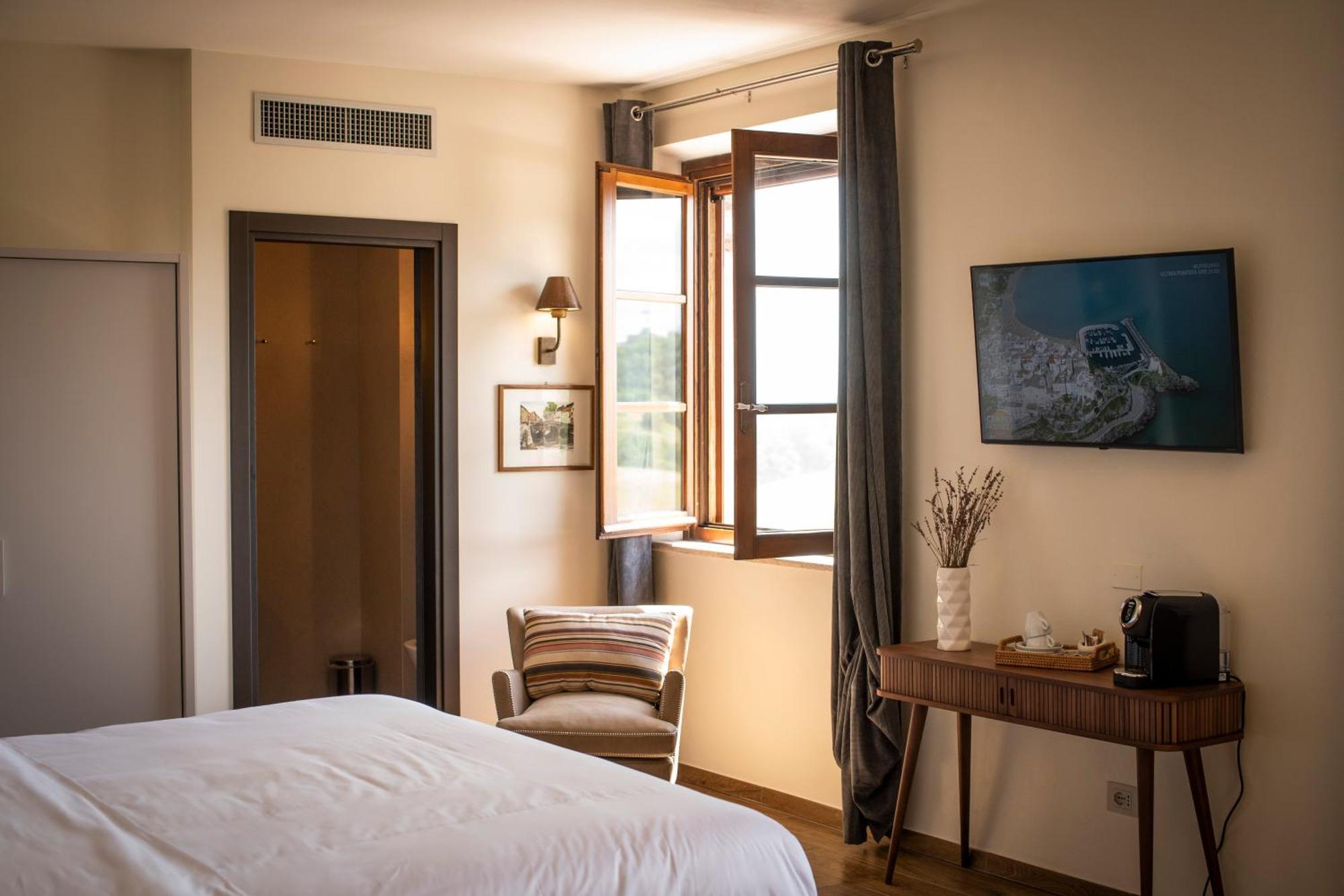 Poggio Paradiso Resort & Spa Montefollonico Luaran gambar