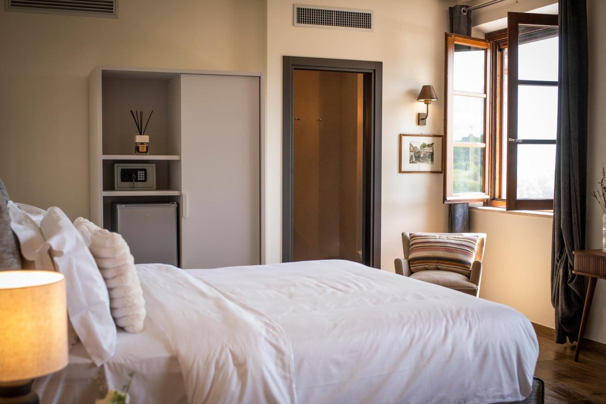 Poggio Paradiso Resort & Spa Montefollonico Luaran gambar